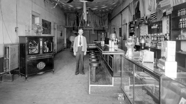 Mills Hi-Boy at Unknown Location