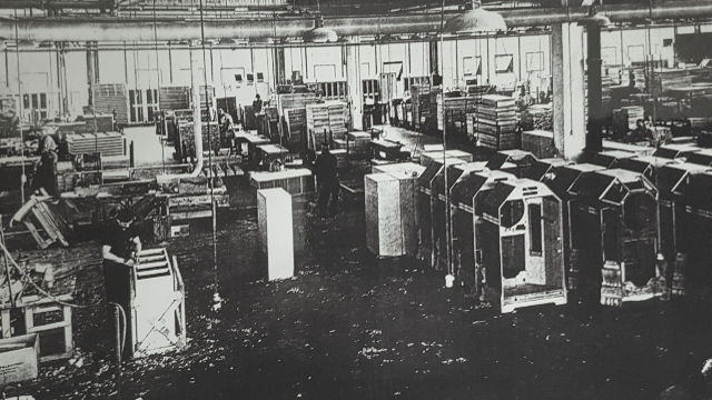 Wurlitzer Factory Victory Production around 1942